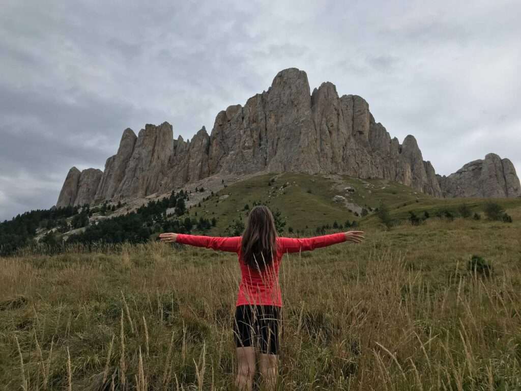 Куда пойти в поход осенью: 8 лучших маршрутов для треккинга 11 Большой Тхач в октябре